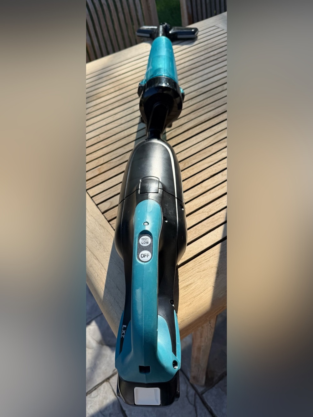 Makita XLCO1ZB 18V LXT Lithium-lon Cordless Vacuum + CYCLONE attachment